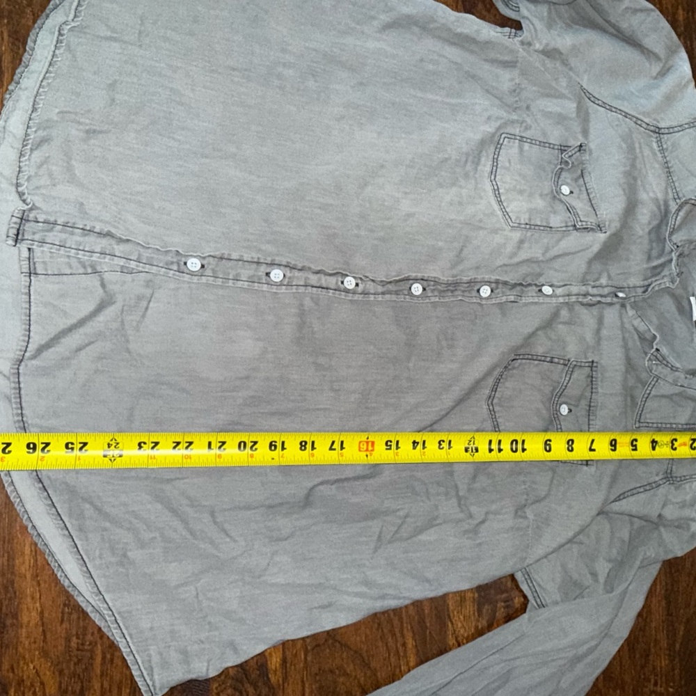 Torrid Size 2 Grey Denim Chambray Button Down Shirt Long Sleeve Plus Size 2X - Picture 5 of 5